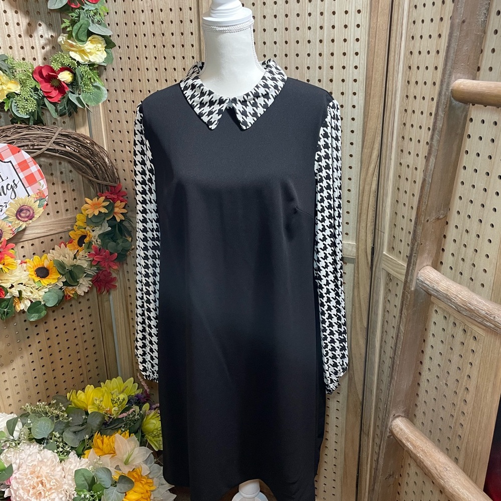 Tommy Hilfiger Black and White Long Sleeve Dress